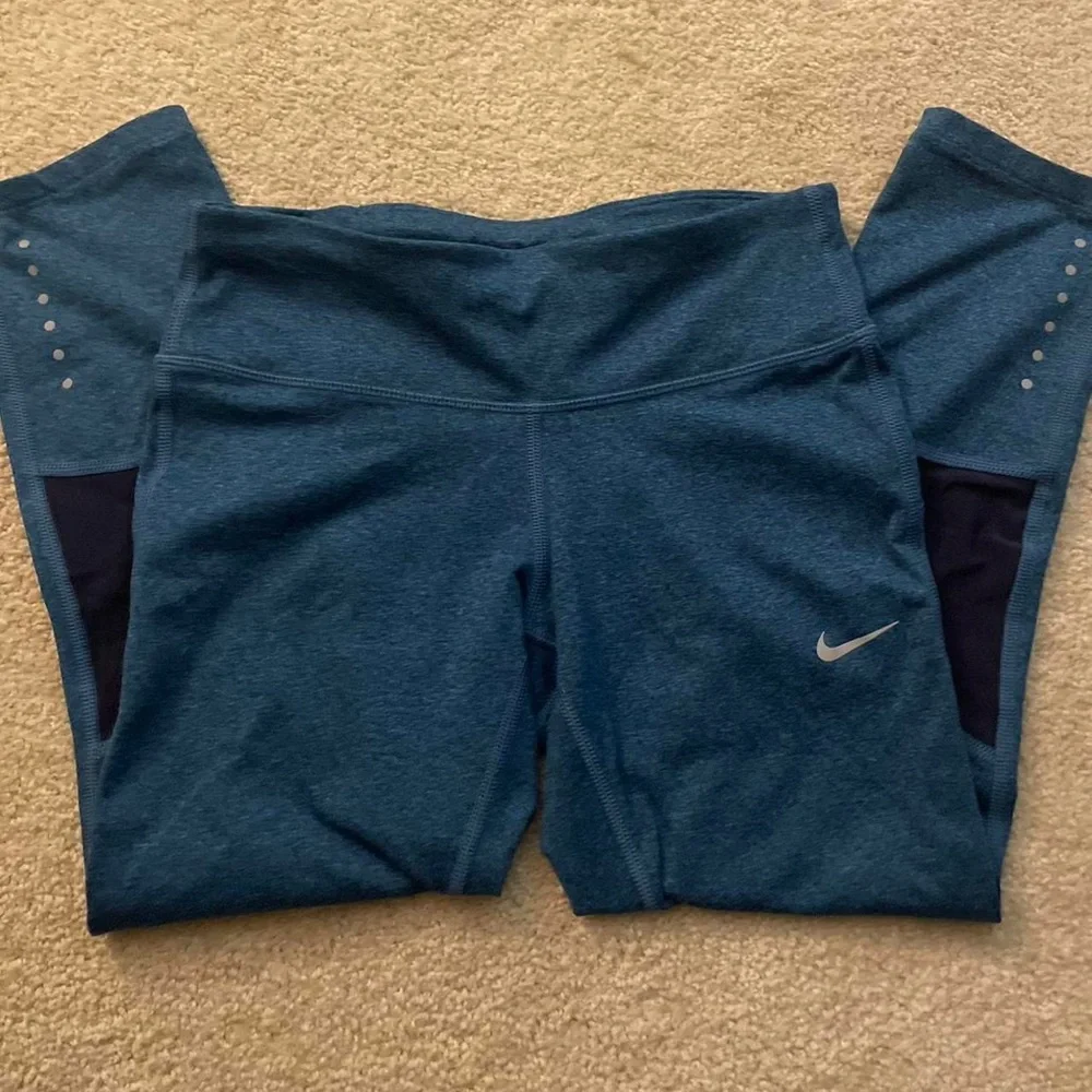 ๐NIKE BLUE LEGGINGS SIZE XS - Picture 2 of 5